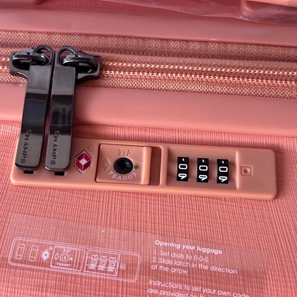 Champs 3 piece luggage set - Picture 7 of 8